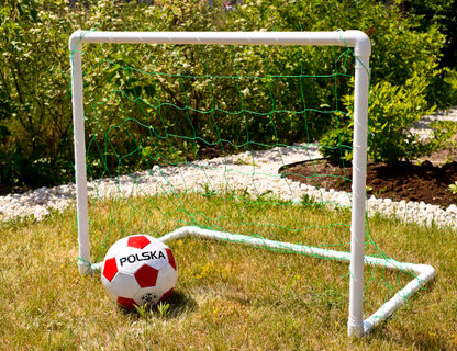 Bramka do piłki nożnej DIY – jak zrobić ją krok po kroku?