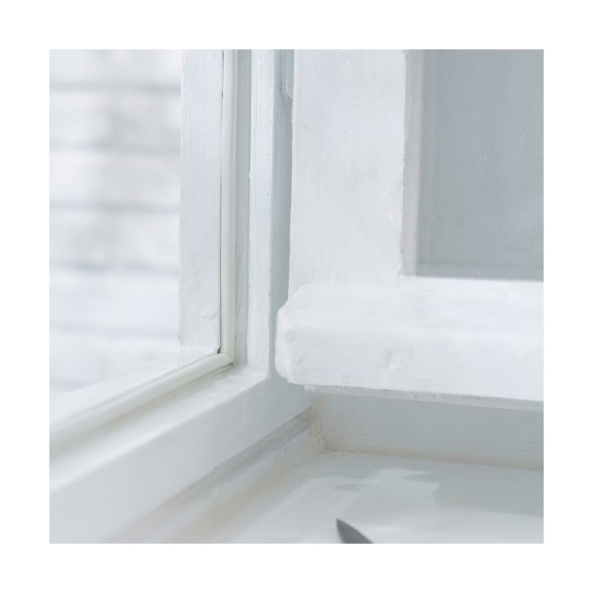 Uszczelka do drzwi i okien MOLL Profil P 6 m brązowa TESA