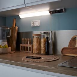 Listwa LED SKARLA z gniazdkiem i USB 80 cm 1500 lm INSPIRE